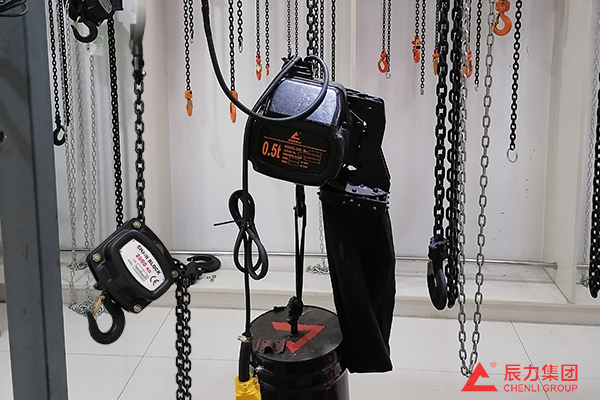 倒掛式環(huán)鏈電動(dòng)葫蘆 倒掛式環(huán)鏈電動(dòng)葫蘆