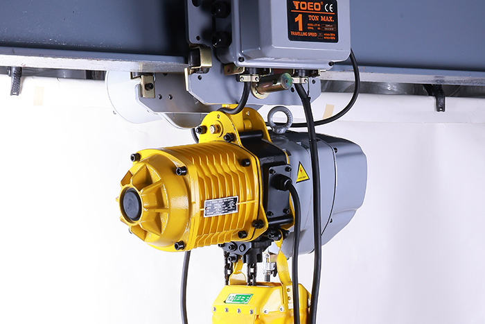 運(yùn)行式1噸電動環(huán)鏈葫蘆 運(yùn)行式1噸電動環(huán)鏈葫蘆