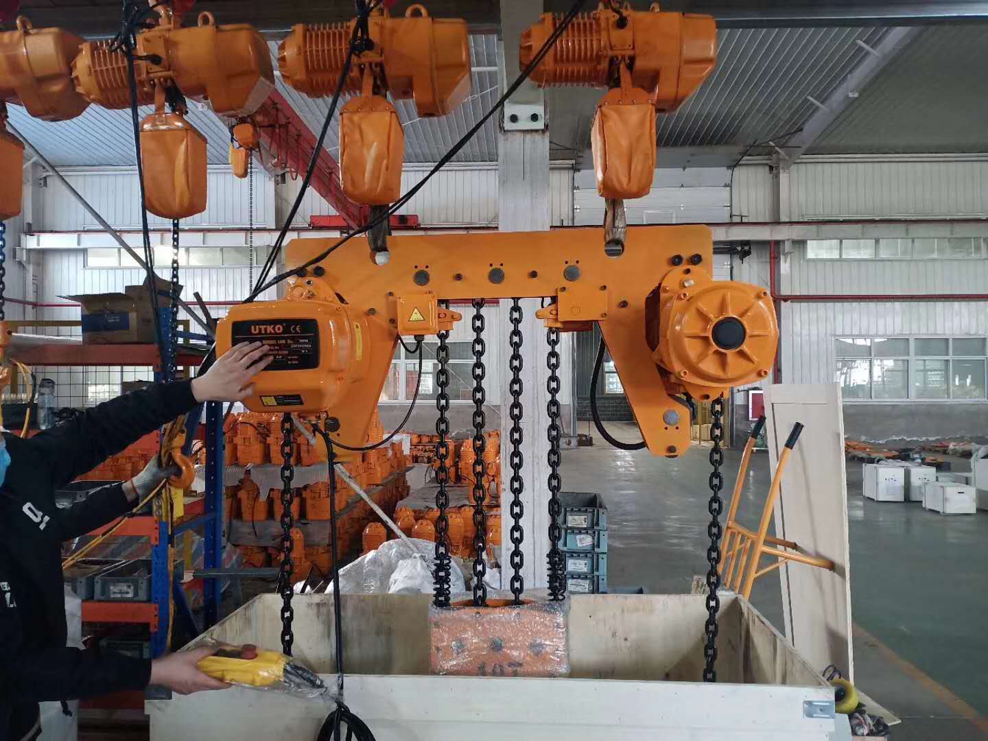 致尊敬的客戶：2019年購的環(huán)鏈葫蘆，開工后請各位保養(yǎng)下葫蘆